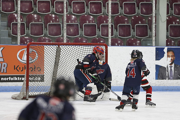 _63A0177_3 15 pm U9MD Strathroy Jr Rockets vs Lambton Shores Predators Memorial