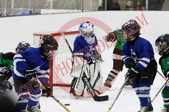 _63A7758_11 00 am - U7D2 - Port Colborne Blue vs Cayuga Stars Green - GREEN A