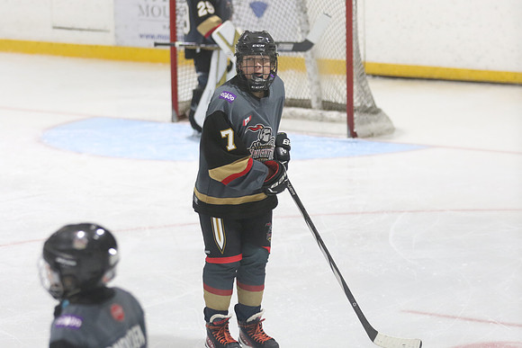 032A1547_11 15 am – U13 B – Norfolk Knights vs Oshawa Generals – IDMA
