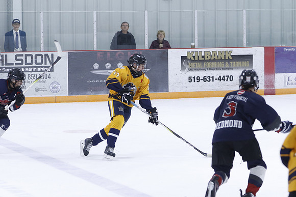 _63A8415_4 25 pm - U15 A - Strathroy Jr Rockets vs Southwest Admirals - JOE PRESS