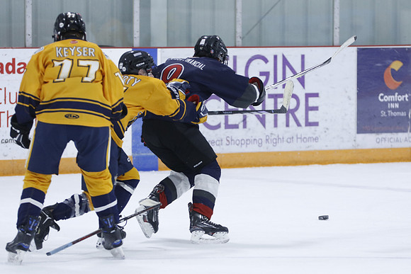 _63A8686_4 25 pm - U15 A - Strathroy Jr Rockets vs Southwest Admirals - JOE PRESS