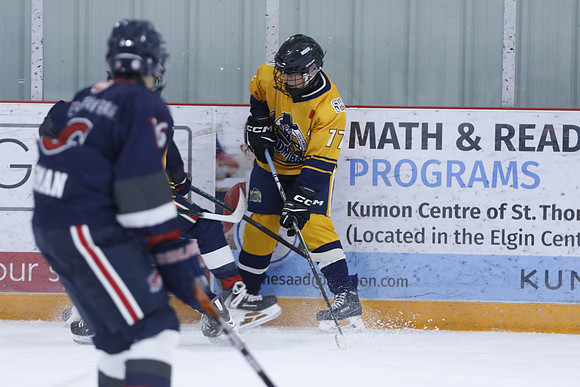 _63A8895_4 25 pm - U15 A - Strathroy Jr Rockets vs Southwest Admirals - JOE PRESS