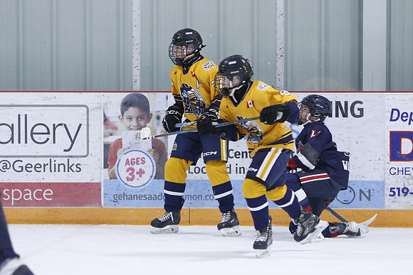 _63A8899_4 25 pm - U15 A - Strathroy Jr Rockets vs Southwest Admirals - JOE PRESS