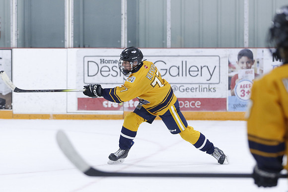 _63A8978_4 25 pm - U15 A - Strathroy Jr Rockets vs Southwest Admirals - JOE PRESS