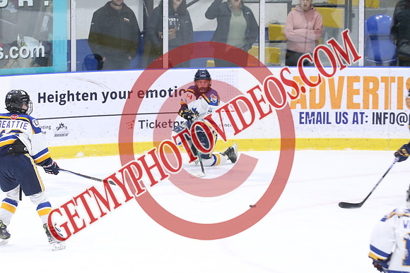 7Z7A0112