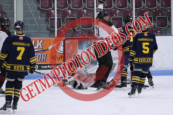 7Z7A7270_9 15 am – U18 PB – New Hamburg Huskies 1 vs Tillsonburg Tornadoes 1 – Memorial