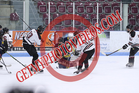 7Z7A3979_8 00 am – U18 PA – New Hamburg Huskies 4 vs Tillsonburg Tornadoes 2 – Memorial