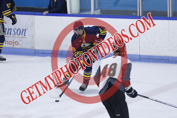 20251031-4652_11 45 am – U18B – New Hamburg Huskies vs South Huron Sabres – CC
