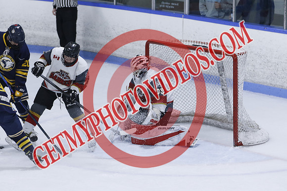 20251031-6890_11 45 am – U18B – New Hamburg Huskies vs South Huron Sabres – CC