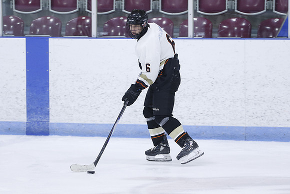 20251031-10901_12 40 pm – U18B – Belle River Jr Canadiens vs East Lambton Eagles – Memorial