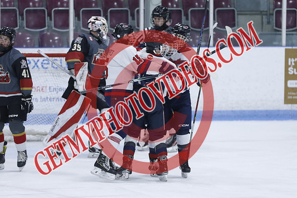 20251031-37408_6 30 pm – U18B – South Huron Sabres vs Strathroy Jr Rockets – Memorial