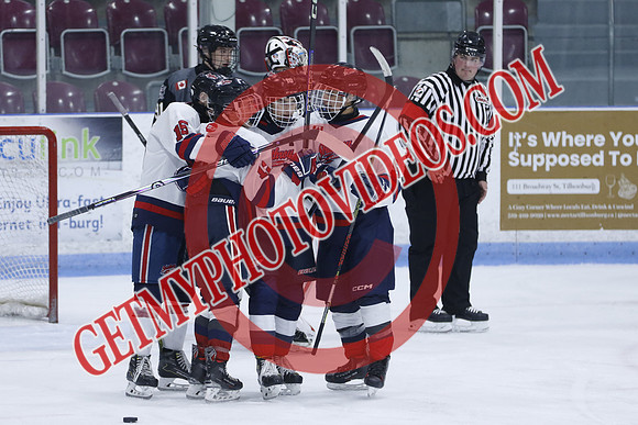 20251031-37413_6 30 pm – U18B – South Huron Sabres vs Strathroy Jr Rockets – Memorial