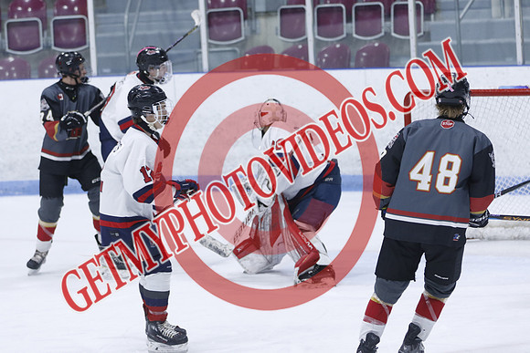 20251031-37881_6 30 pm – U18B – South Huron Sabres vs Strathroy Jr Rockets – Memorial