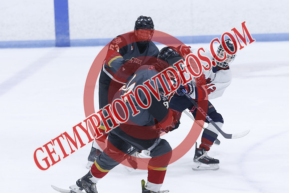 20251031-39138_6 30 pm – U18B – South Huron Sabres vs Strathroy Jr Rockets – Memorial
