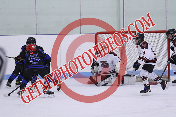 7Z7A2589_2 00 pm - U11SL - Peterborough Petes vs Orono Leafs