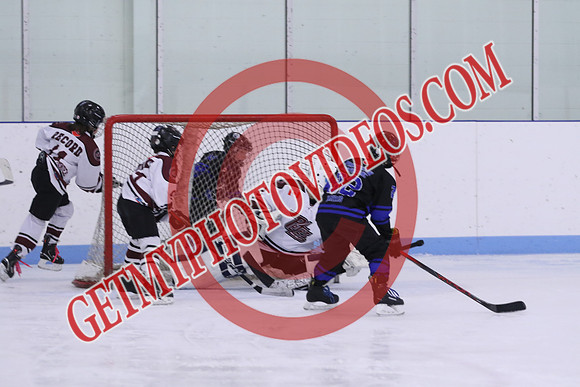 7Z7A0047_2 00 pm - U11SL - Peterborough Petes vs Orono Leafs