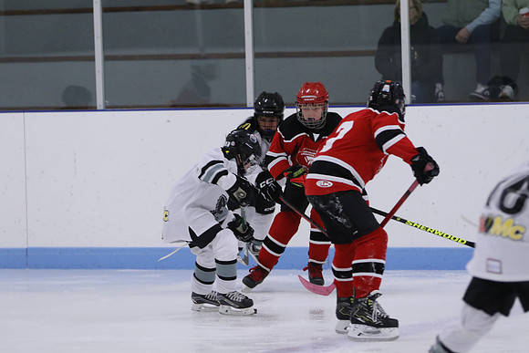 7Z7A0244_9 00 am - U11LL - Northumberland Nighthawks Red 67s vs Orono Leafs 2