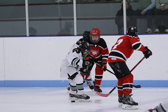 7Z7A0245_9 00 am - U11LL - Northumberland Nighthawks Red 67s vs Orono Leafs 2