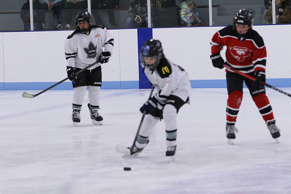 7Z7A0266_9 00 am - U11LL - Northumberland Nighthawks Red 67s vs Orono Leafs 2