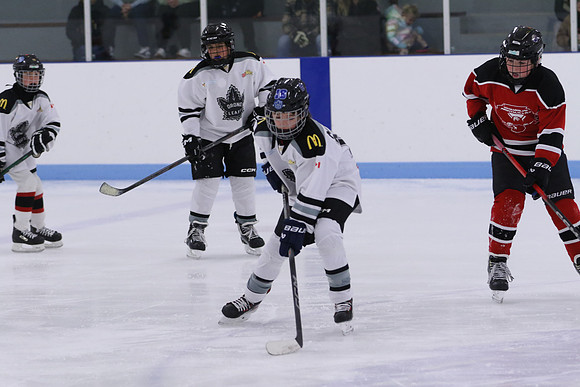 7Z7A0267_9 00 am - U11LL - Northumberland Nighthawks Red 67s vs Orono Leafs 2