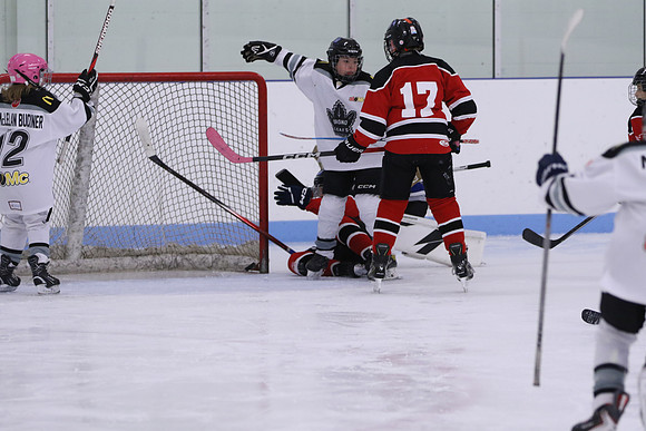 7Z7A0380_9 00 am - U11LL - Northumberland Nighthawks Red 67s vs Orono Leafs 2