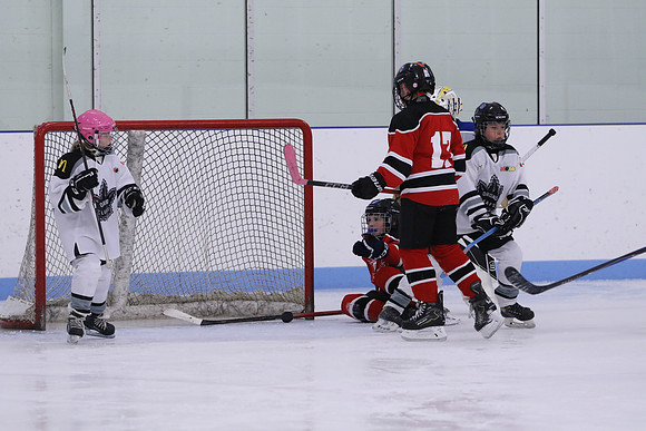 7Z7A0386_9 00 am - U11LL - Northumberland Nighthawks Red 67s vs Orono Leafs 2