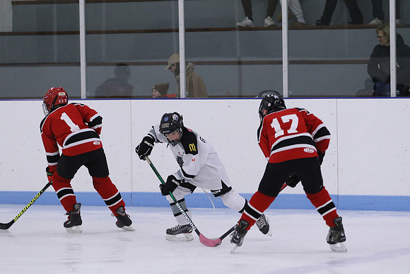 7Z7A0895_9 00 am - U11LL - Northumberland Nighthawks Red 67s vs Orono Leafs 2
