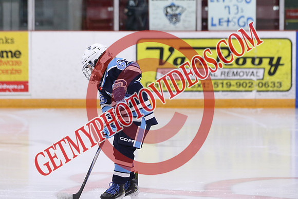 7Z7A2045