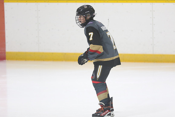 032A1438_11 15 am – U13 B – Norfolk Knights vs Oshawa Generals – IDMA