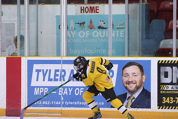 7Z7A1870_1 30 PM - U11 - Stirling Blues LL1 vs Aquafix Basement Waterproofing - Duncan McDonald Pad A