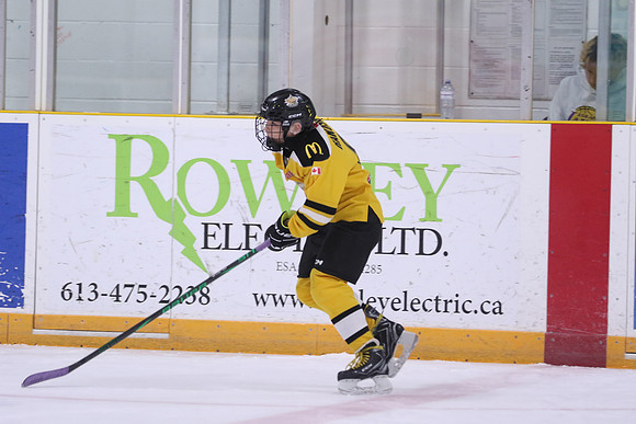 7Z7A1874_1 30 PM - U11 - Stirling Blues LL1 vs Aquafix Basement Waterproofing - Duncan McDonald Pad A