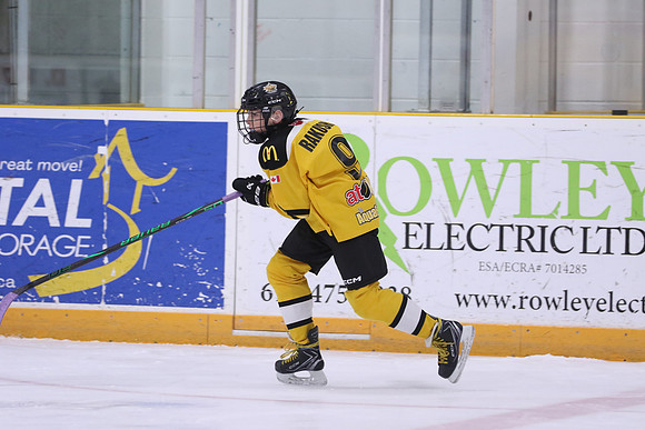 7Z7A1876_1 30 PM - U11 - Stirling Blues LL1 vs Aquafix Basement Waterproofing - Duncan McDonald Pad A