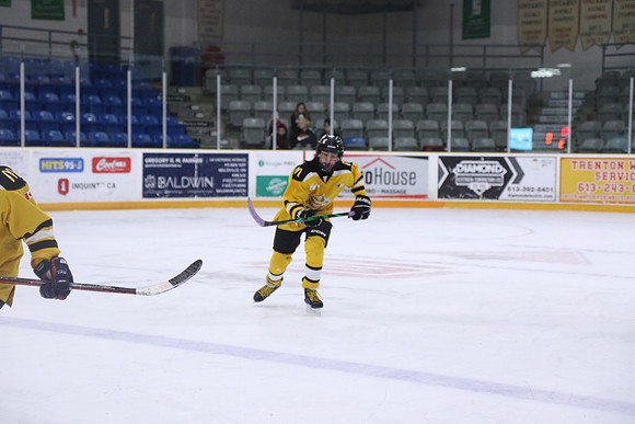 7Z7A2030_1 30 PM - U11 - Stirling Blues LL1 vs Aquafix Basement Waterproofing - Duncan McDonald Pad A