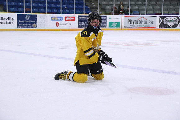 7Z7A2038_1 30 PM - U11 - Stirling Blues LL1 vs Aquafix Basement Waterproofing - Duncan McDonald Pad A