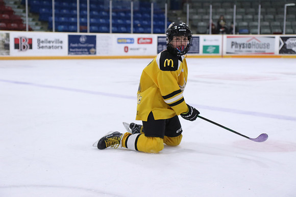 7Z7A2041_1 30 PM - U11 - Stirling Blues LL1 vs Aquafix Basement Waterproofing - Duncan McDonald Pad A