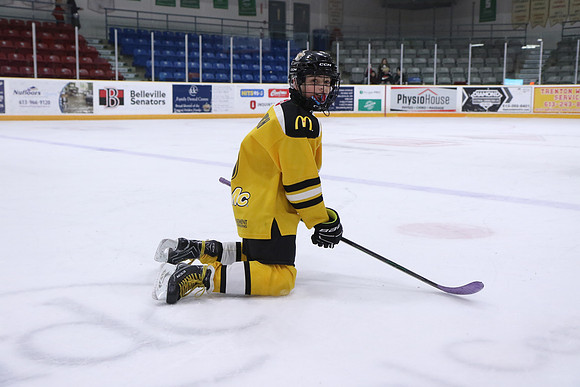 7Z7A2045_1 30 PM - U11 - Stirling Blues LL1 vs Aquafix Basement Waterproofing - Duncan McDonald Pad A