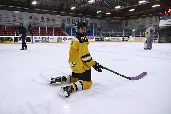 7Z7A2051_1 30 PM - U11 - Stirling Blues LL1 vs Aquafix Basement Waterproofing - Duncan McDonald Pad A
