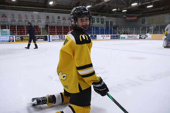 7Z7A2057_1 30 PM - U11 - Stirling Blues LL1 vs Aquafix Basement Waterproofing - Duncan McDonald Pad A