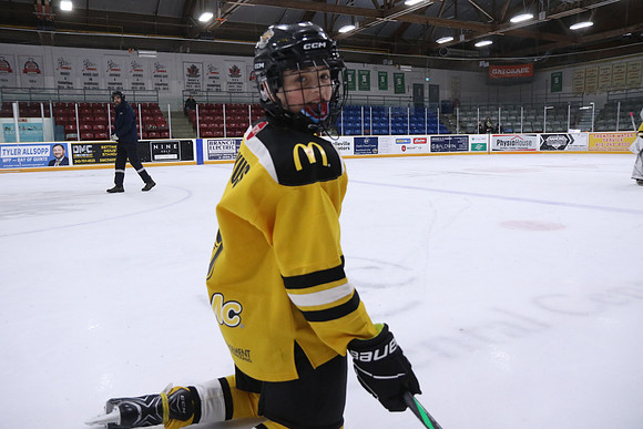 7Z7A2058_1 30 PM - U11 - Stirling Blues LL1 vs Aquafix Basement Waterproofing - Duncan McDonald Pad A