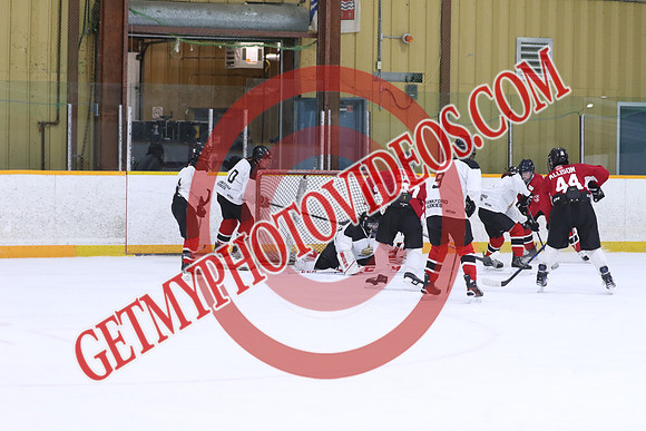 7Z7A0666_3 40 PM - U15 - Clarington Thunder Red vs QW Golden Hawks SV Plumbing n Heating - Duncan Pad B