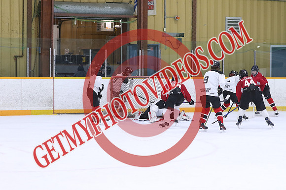 7Z7A0668_3 40 PM - U15 - Clarington Thunder Red vs QW Golden Hawks SV Plumbing n Heating - Duncan Pad B