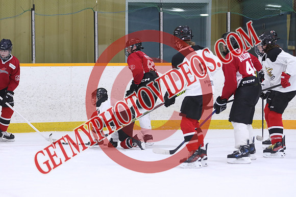 7Z7A0778_3 40 PM - U15 - Clarington Thunder Red vs QW Golden Hawks SV Plumbing n Heating - Duncan Pad B