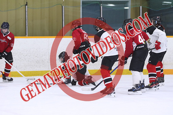 7Z7A0779_3 40 PM - U15 - Clarington Thunder Red vs QW Golden Hawks SV Plumbing n Heating - Duncan Pad B