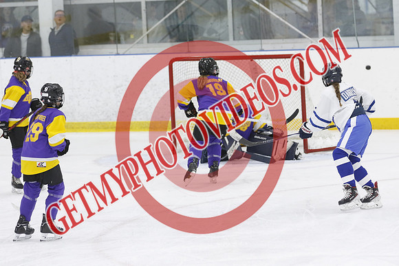 _63A0338_5 05 pm - U13 - Pro Hockey vs Young Queens - DES