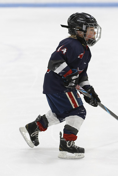 _63A0097_3 15 pm U9MD Strathroy Jr Rockets vs Lambton Shores Predators Memorial