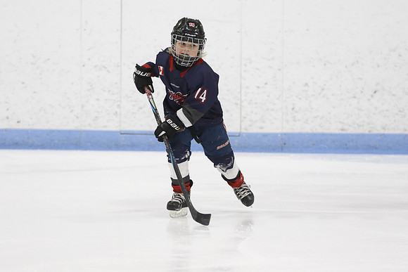 _63A0063_3 15 pm U9MD Strathroy Jr Rockets vs Lambton Shores Predators Memorial