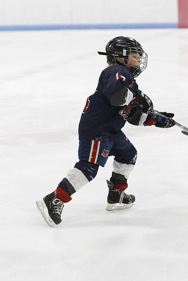 _63A0092_3 15 pm U9MD Strathroy Jr Rockets vs Lambton Shores Predators Memorial