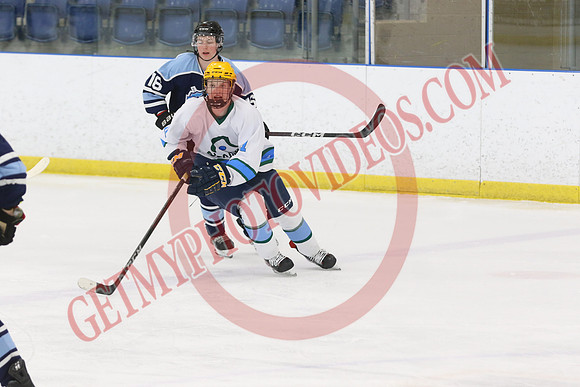 1C2A2472