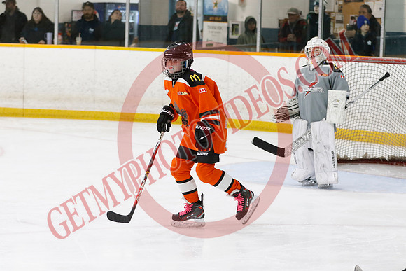 _63A7302_10 00 am - U11 - Orono Leafs Team 4 The Pylons vs Clarington Thunder 6 Raiders - Pad B