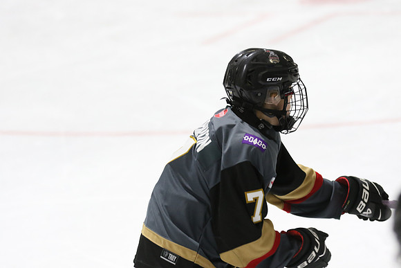 032A1905_11 15 am – U13 B – Norfolk Knights vs Oshawa Generals – IDMA